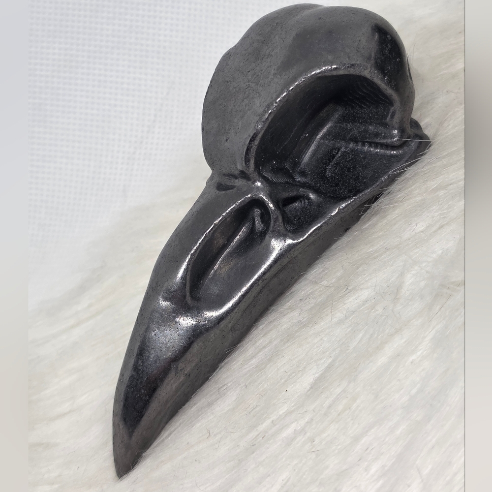 🖤 Shungite Raven Skull Carving – EMF Protection Crystal Gothic Bird Skull Decor